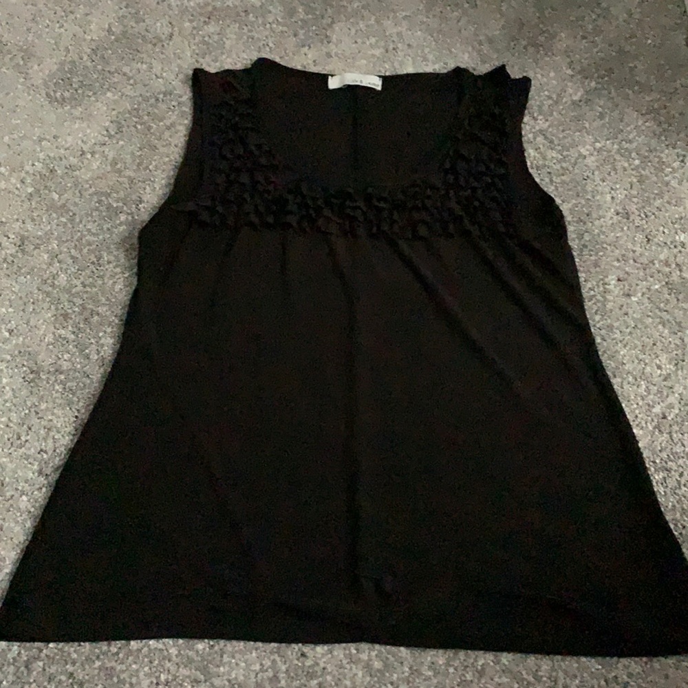 Lucy & Laurel ruffed tank top